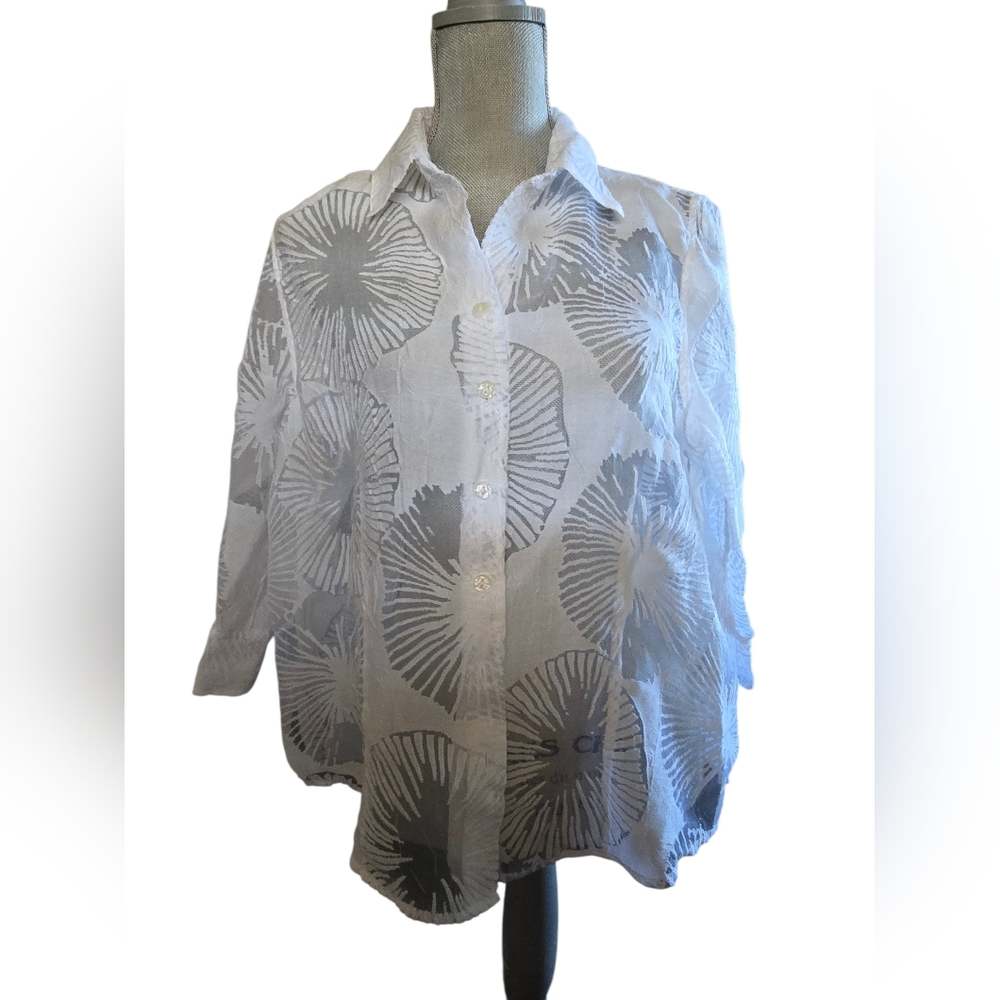 Tay Jay Petite US Women's Size 12p (large) White Blouse Shirt With Sheer Flowers